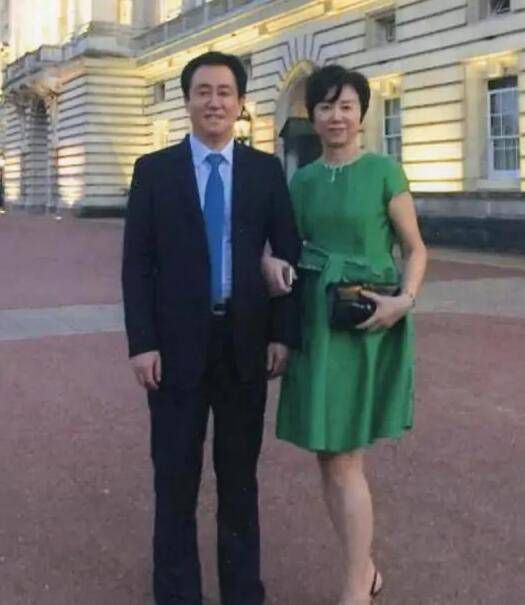 “英超远比我想的要难踢，但很高兴能够来到这里，从身体上来说，速度很快，那是很难适应的，但我一直在尝试，一直在努力。